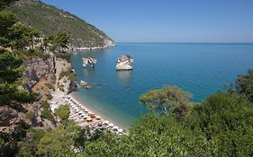 Apulia Hotel Baia Dei Faraglioni Resort
